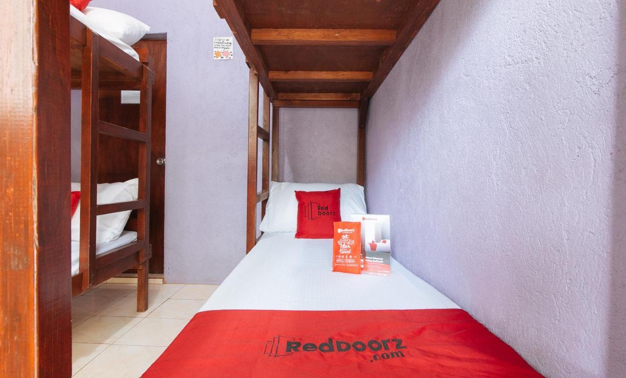 Bernwoods Extyn B&B Dormitory Iloilo City Εξωτερικό φωτογραφία